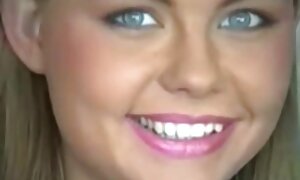 مراقبت از موزه عکس زنان با لباس سکسی روم کیلی فکس