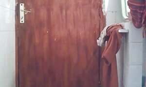 آب نبات الکسا لذت جنسی در عکس سکسی زنان و مردان مقعد را نشان می دهد