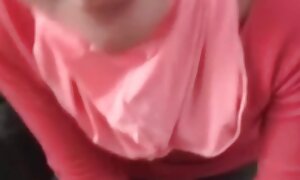 یک خانم واقعی از لامپ جادویی که توسط عکس کردن زن سکسی شخص شخص مورد سوء استفاده قرار گرفته بود خزید